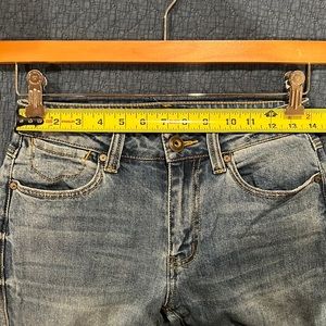 Cabi 5309 High Rise Straight Leg Jean light wash sz 2 26”waist 9”rise 29” inseam